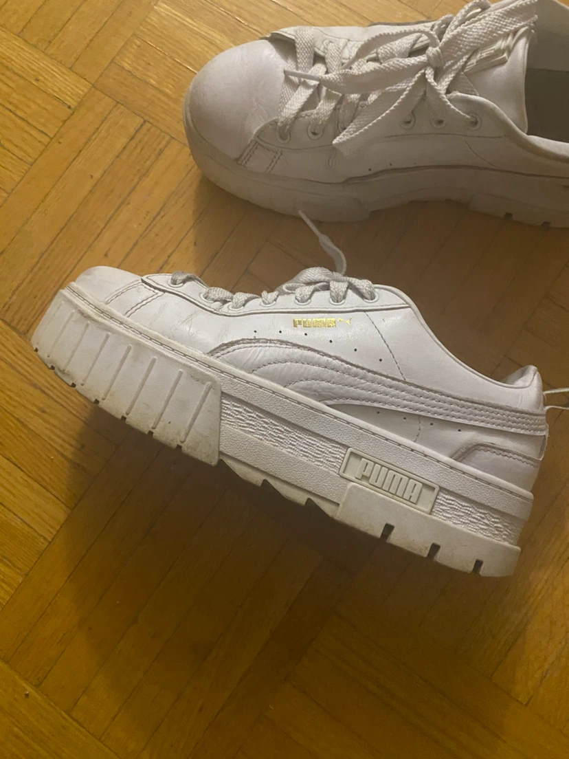 Puma White Platform Sneakers Size 9.5 - photo 2