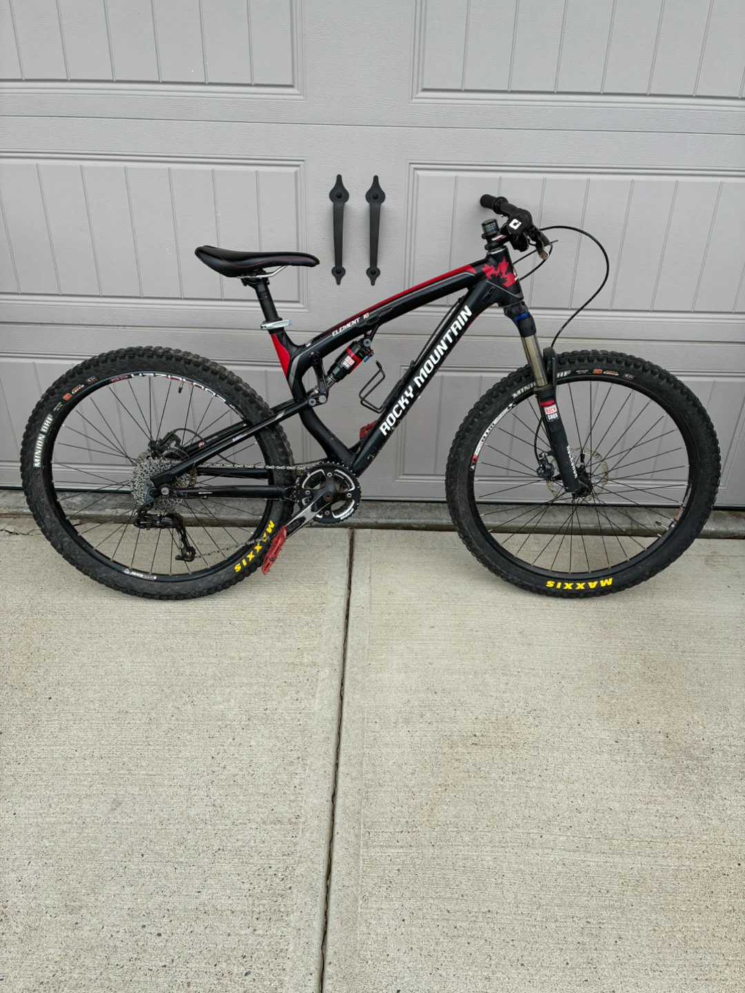 Rocky Mountain Element 10 Mountain Bike