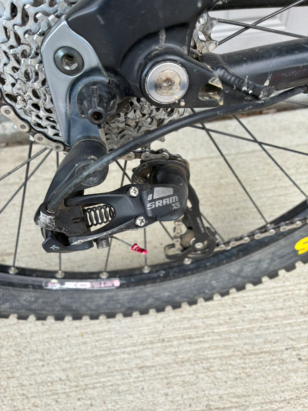 Rocky Mountain Element 10 Mountain Bike - photo 3