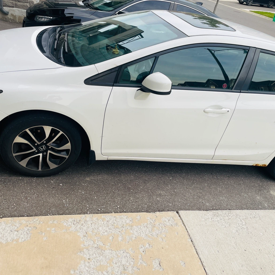 White Honda Civic Sedan 2013 - photo 3