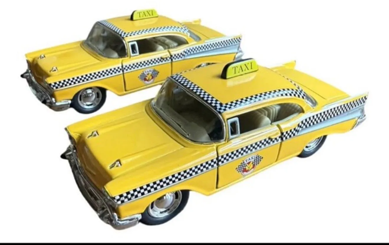 Kinsmart 1957 NYC Taxi 1:40 Diecast Yellow - Doors Open