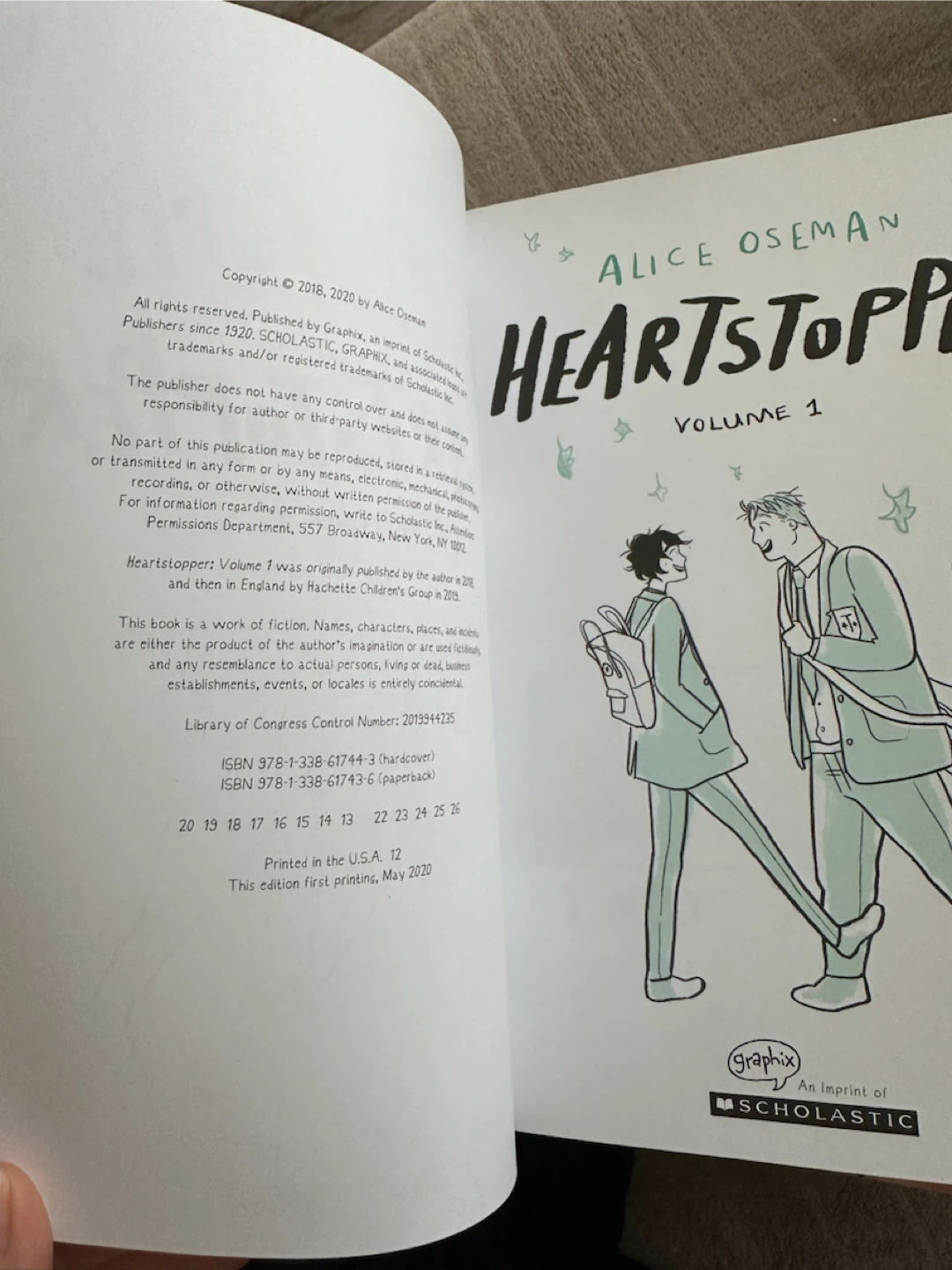 Heartstopper Volumes 1-4 by Alice Oseman - photo 5