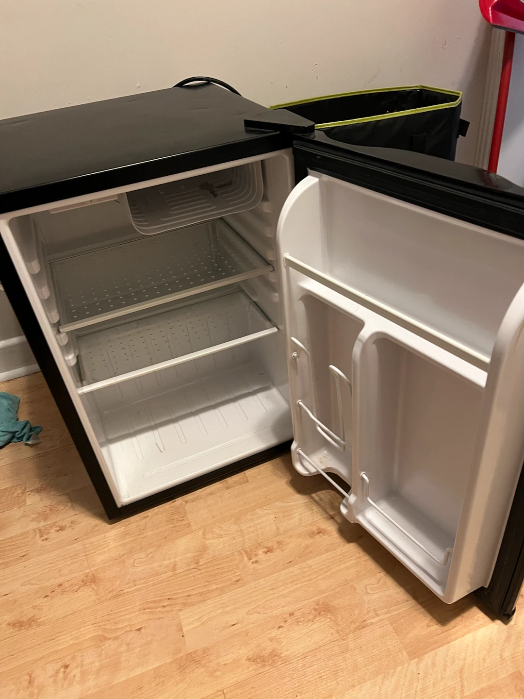 Compact Black Mini Fridge - photo 2