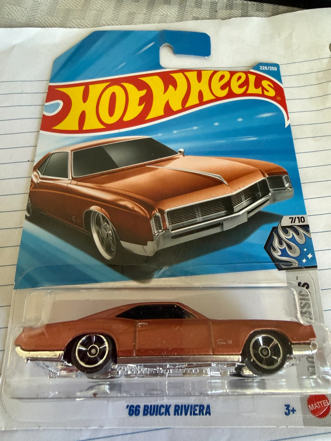 Hot Wheels '66 Buick Riviera
