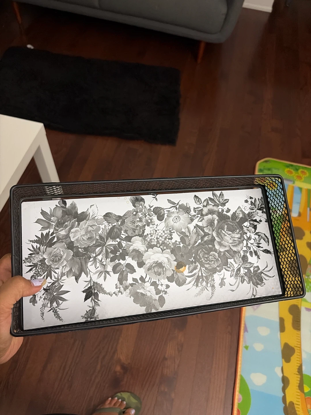 Black Metal Mesh Floral Tray