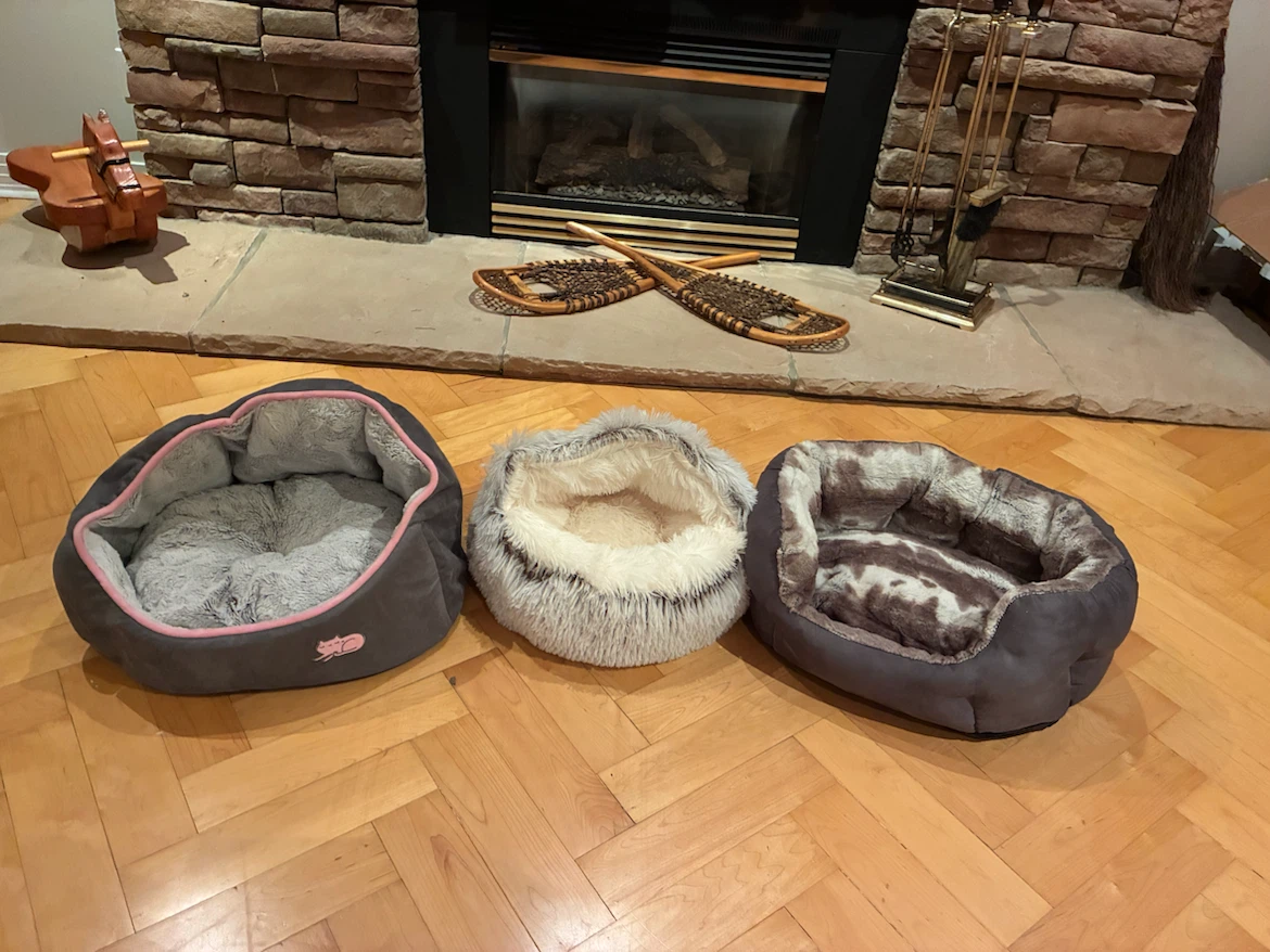 3 fuzzy cat beds