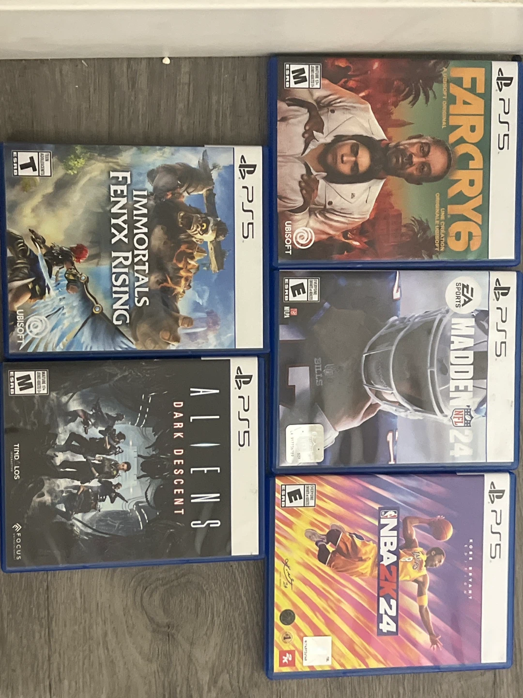 Ps5 games like new.