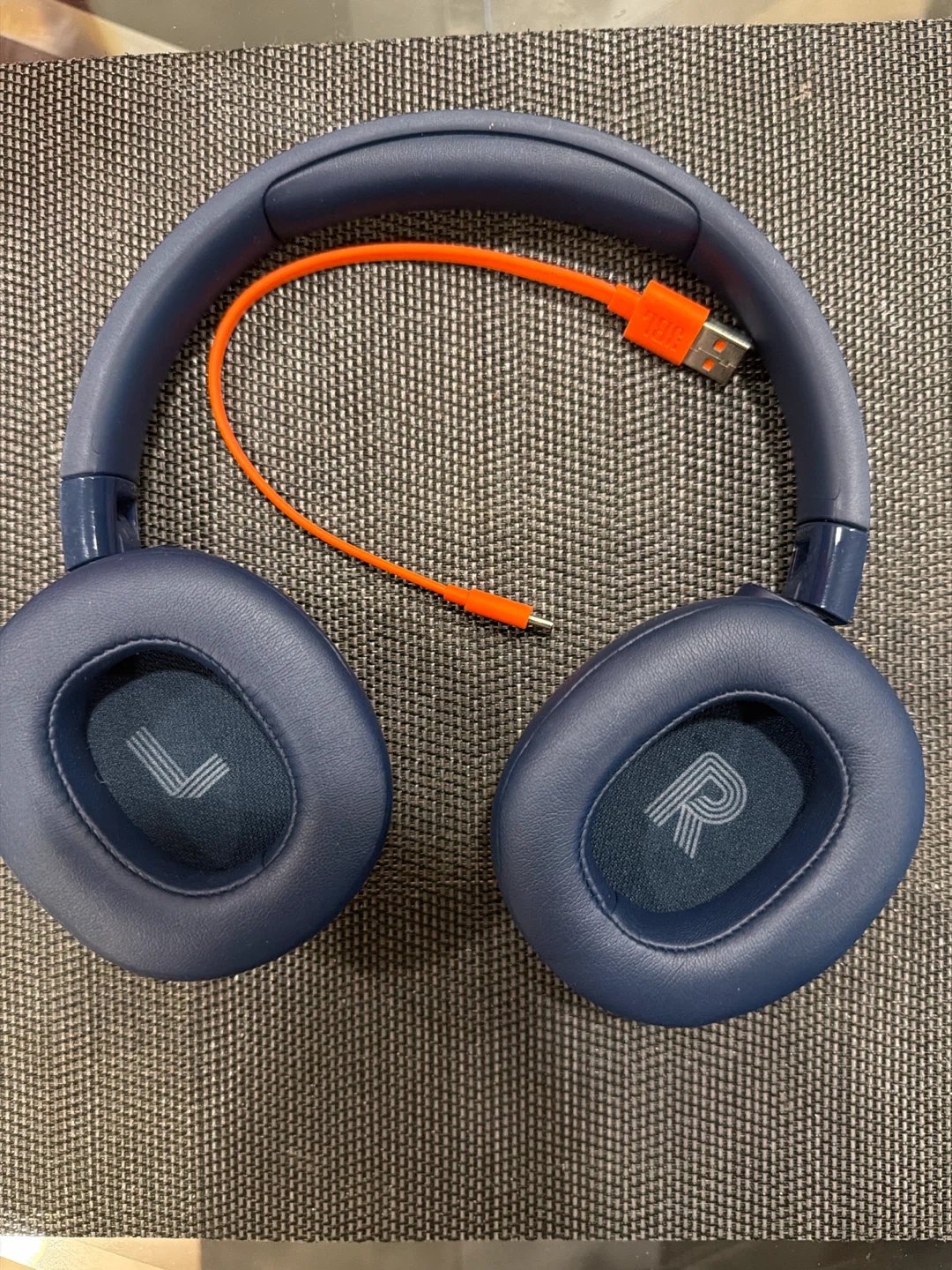 JBL Blue Wireless Over-Ear Headphones - photo 2