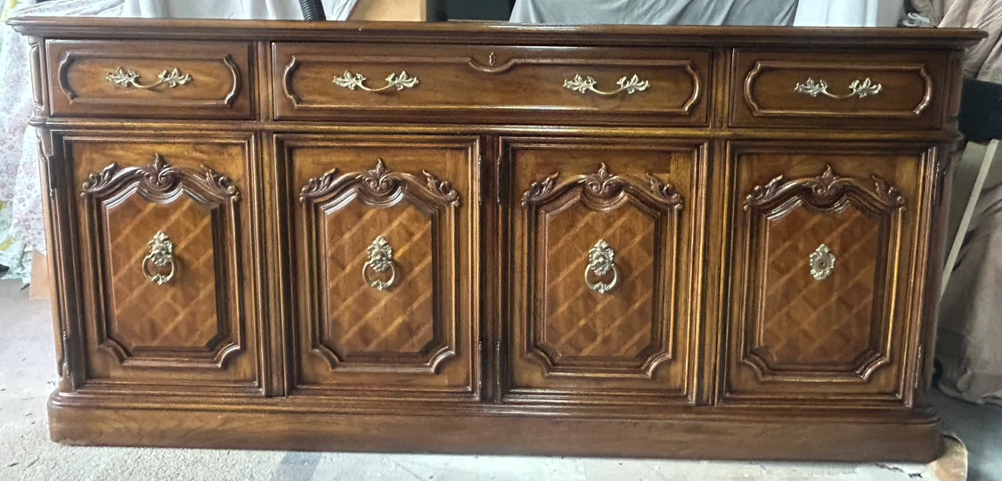 💕Thomasville Camille Collection 72”  Country French Provincial
