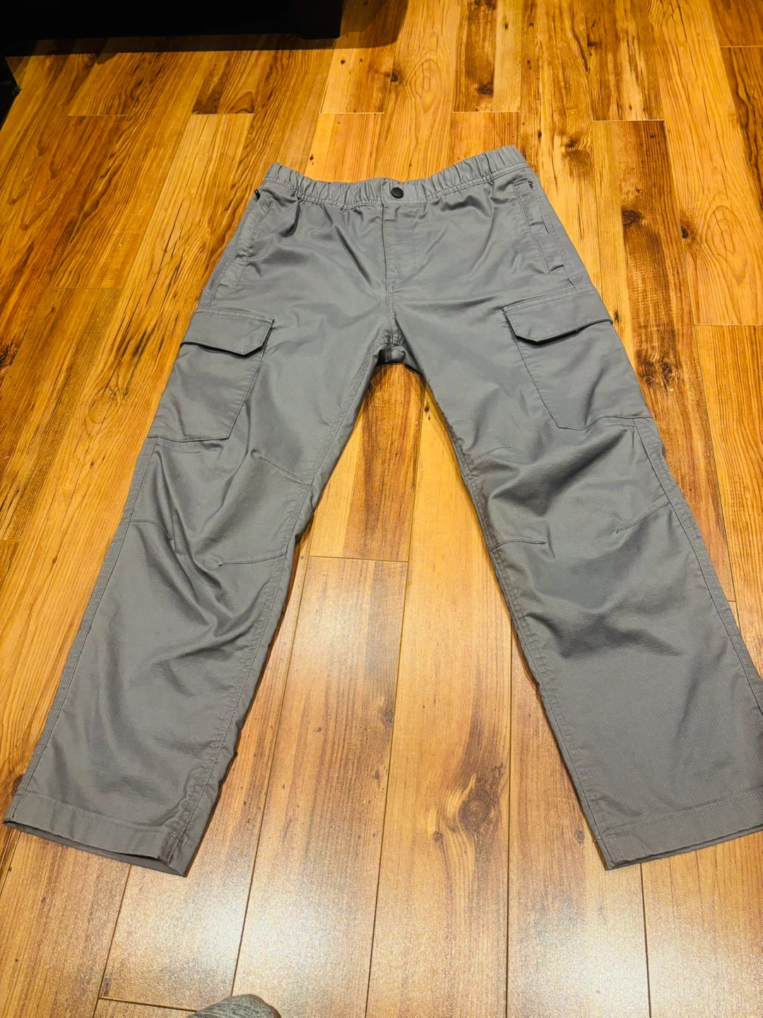 BN - H&M Grey Cargo Pants