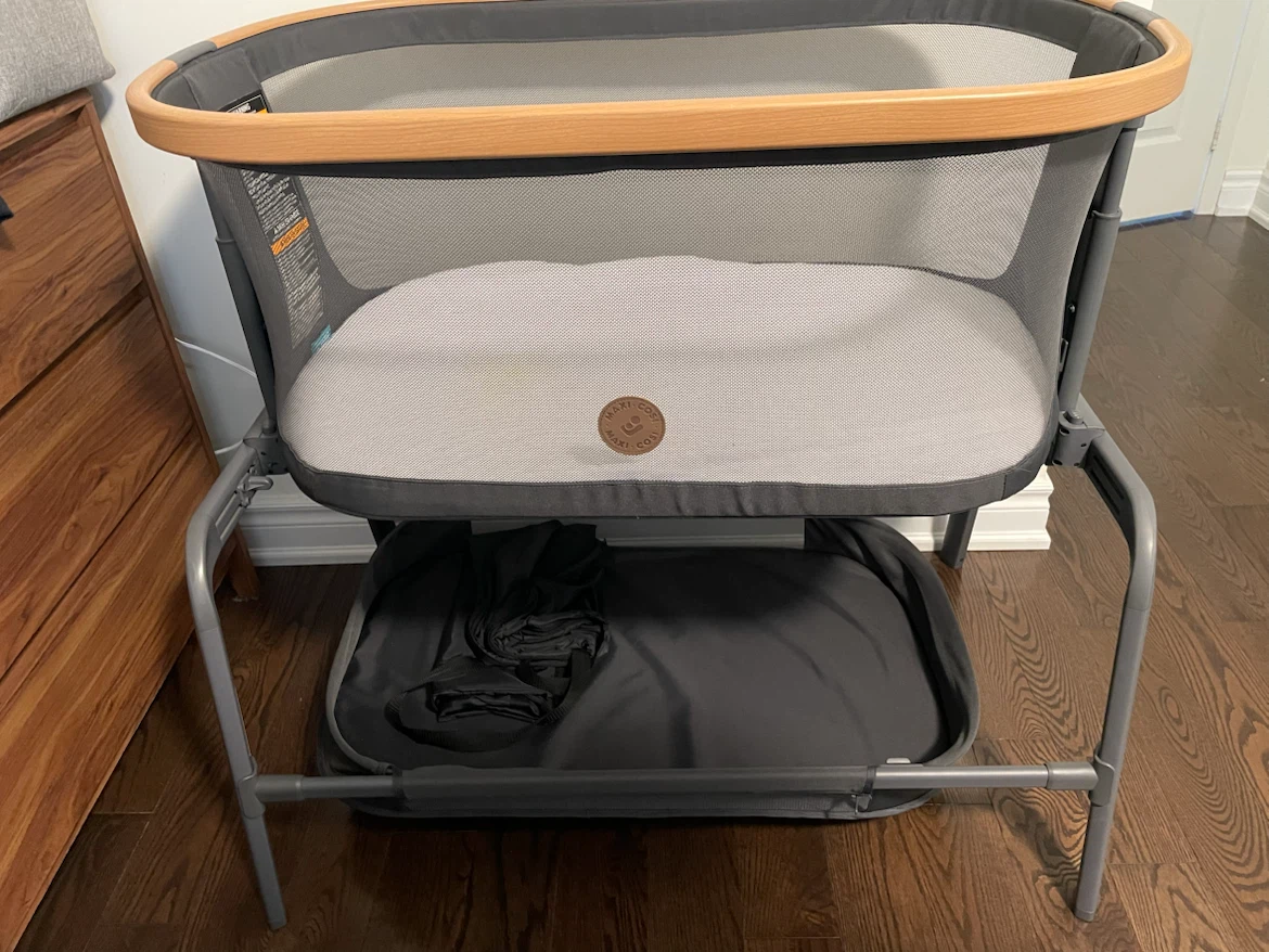 Maxi-Cosi Iora Bedside Bassinet - Classic Graphite