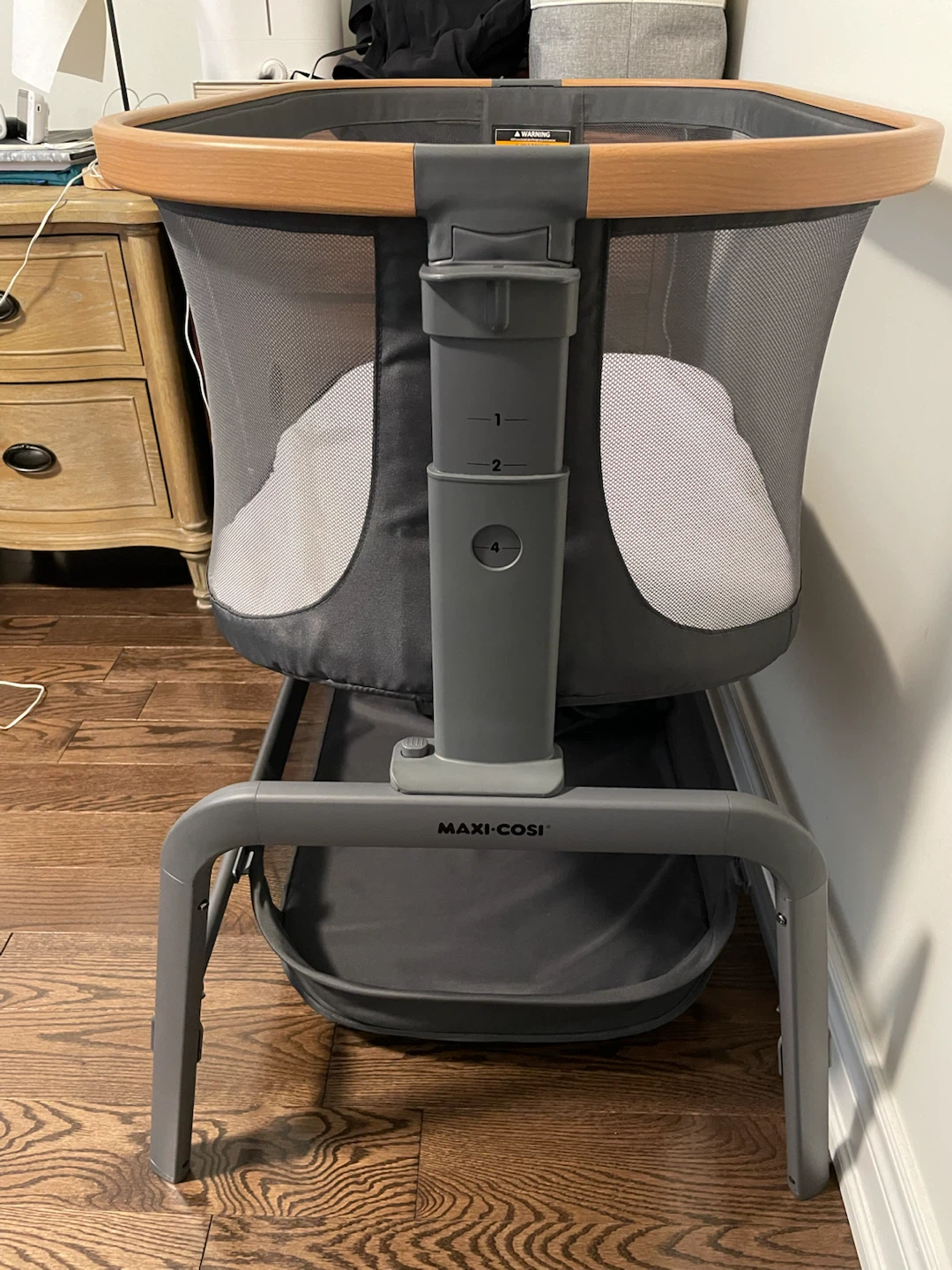 Maxi-Cosi Iora Bedside Bassinet - Classic Graphite - photo 2