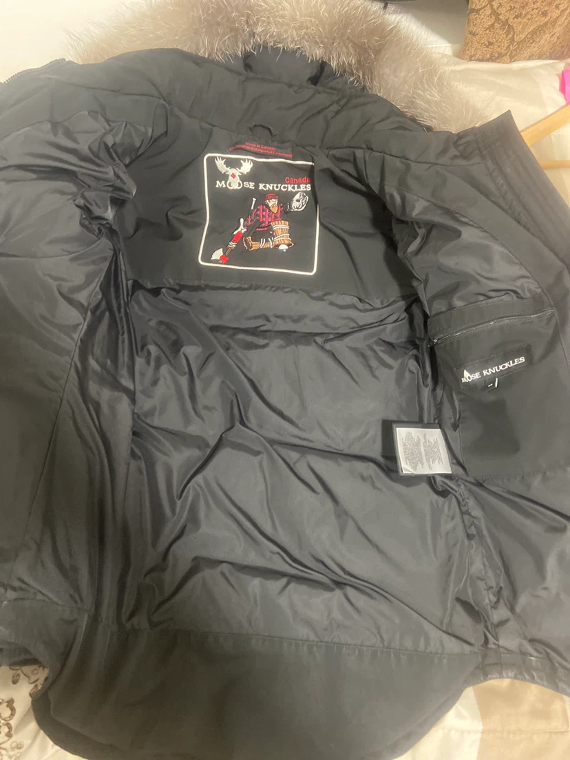 Moose Knuckles Black Down Jacket - photo 4