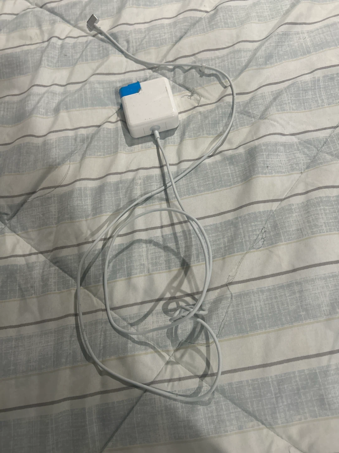 Apple MacBook charger