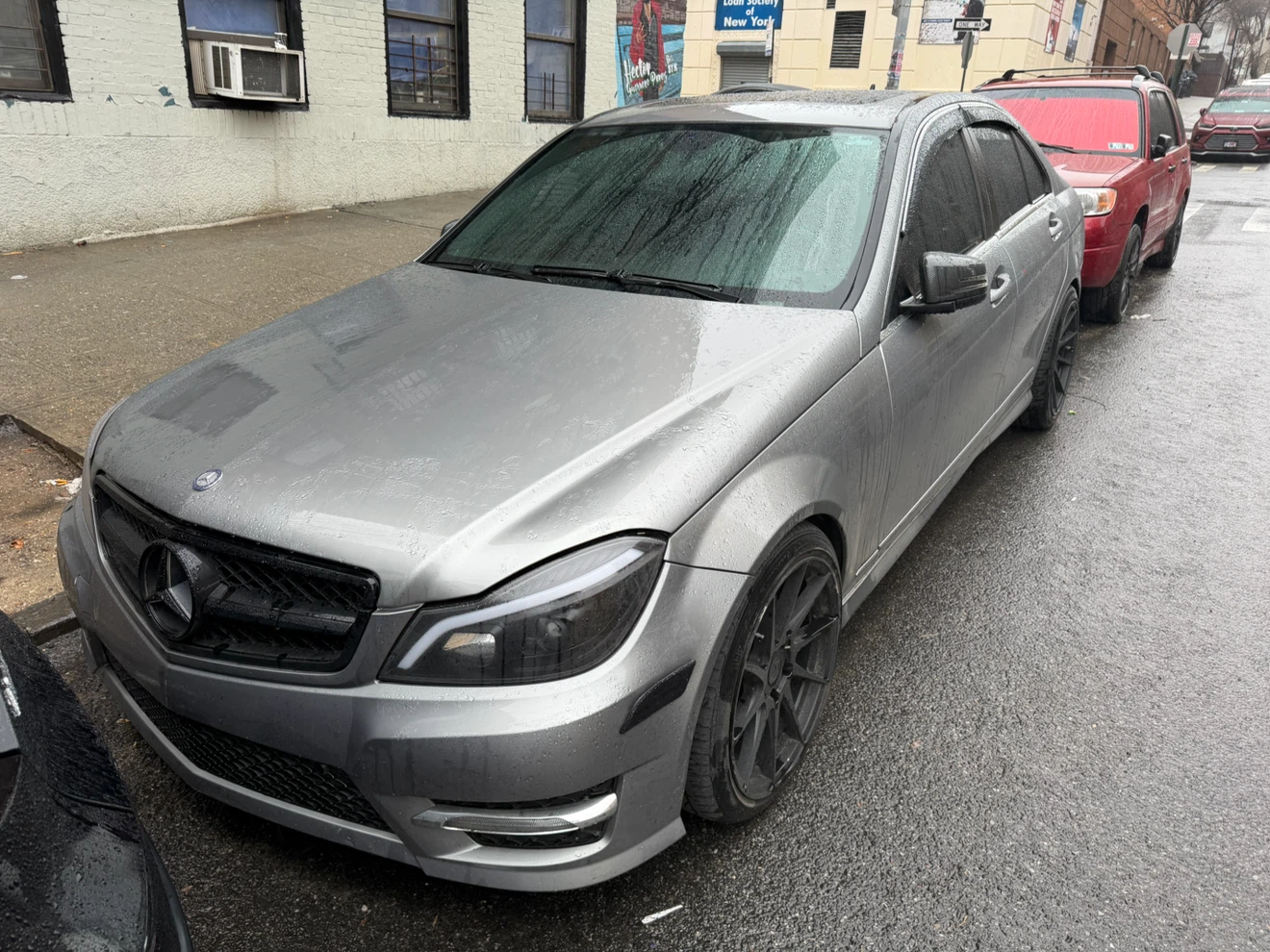 Mercedes-Benz C300 4MATIC Sedan