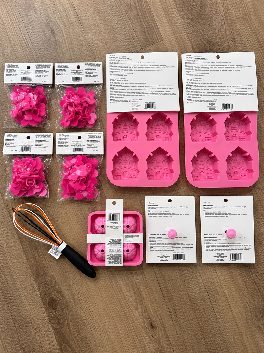 NEW Makery Halloween Baking Set – Silicone Molds & Cupcake Rings - photo 2
