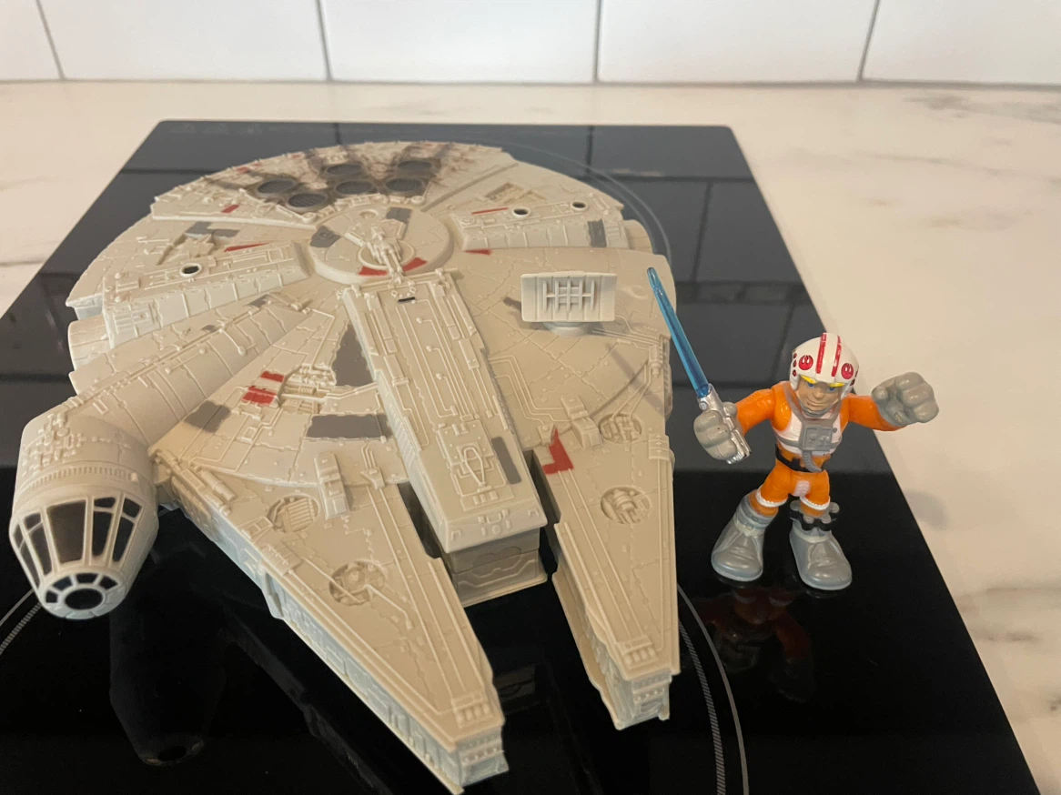 Fisher-Price Imaginext Star Wars Millennium Falcon - photo 2