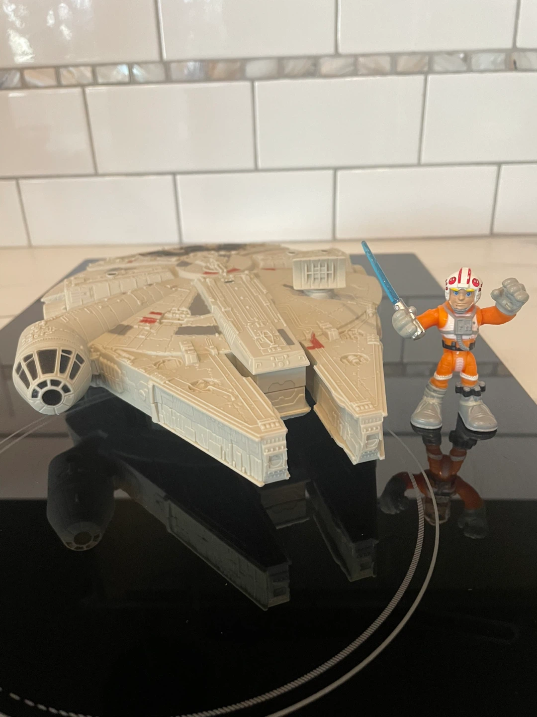 Fisher-Price Imaginext Star Wars Millennium Falcon - photo 3