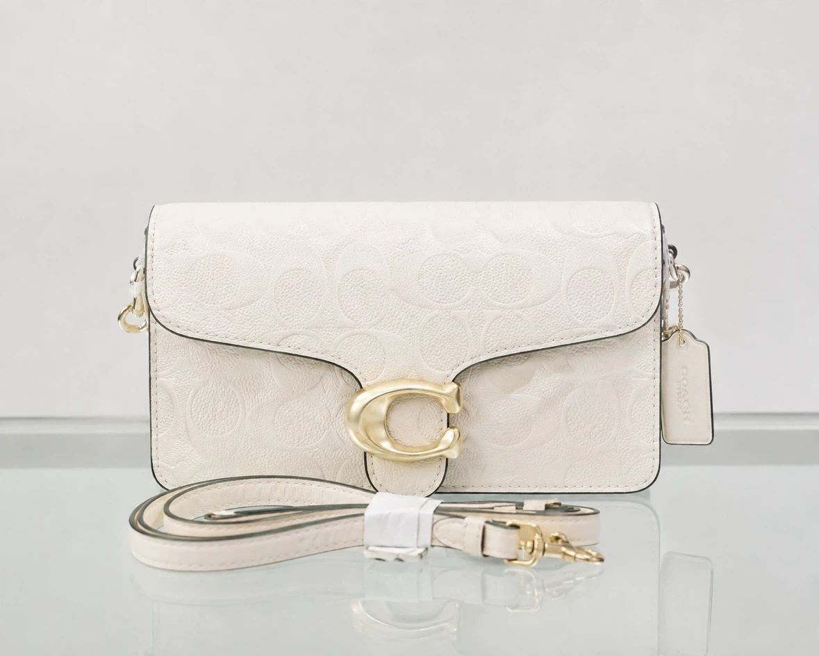 Women’s Shoulder Bag in Ivory