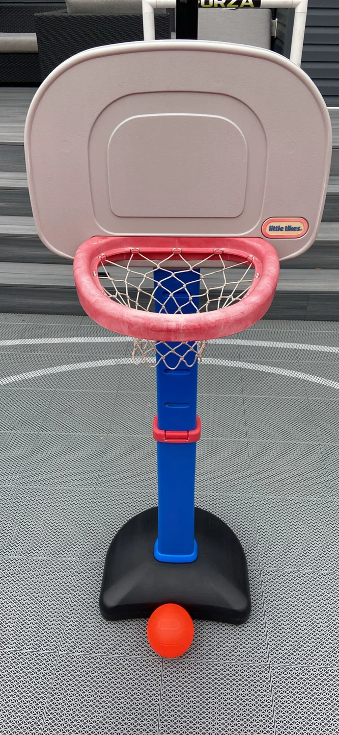 Little Tikes Kids' Basketball Hoop