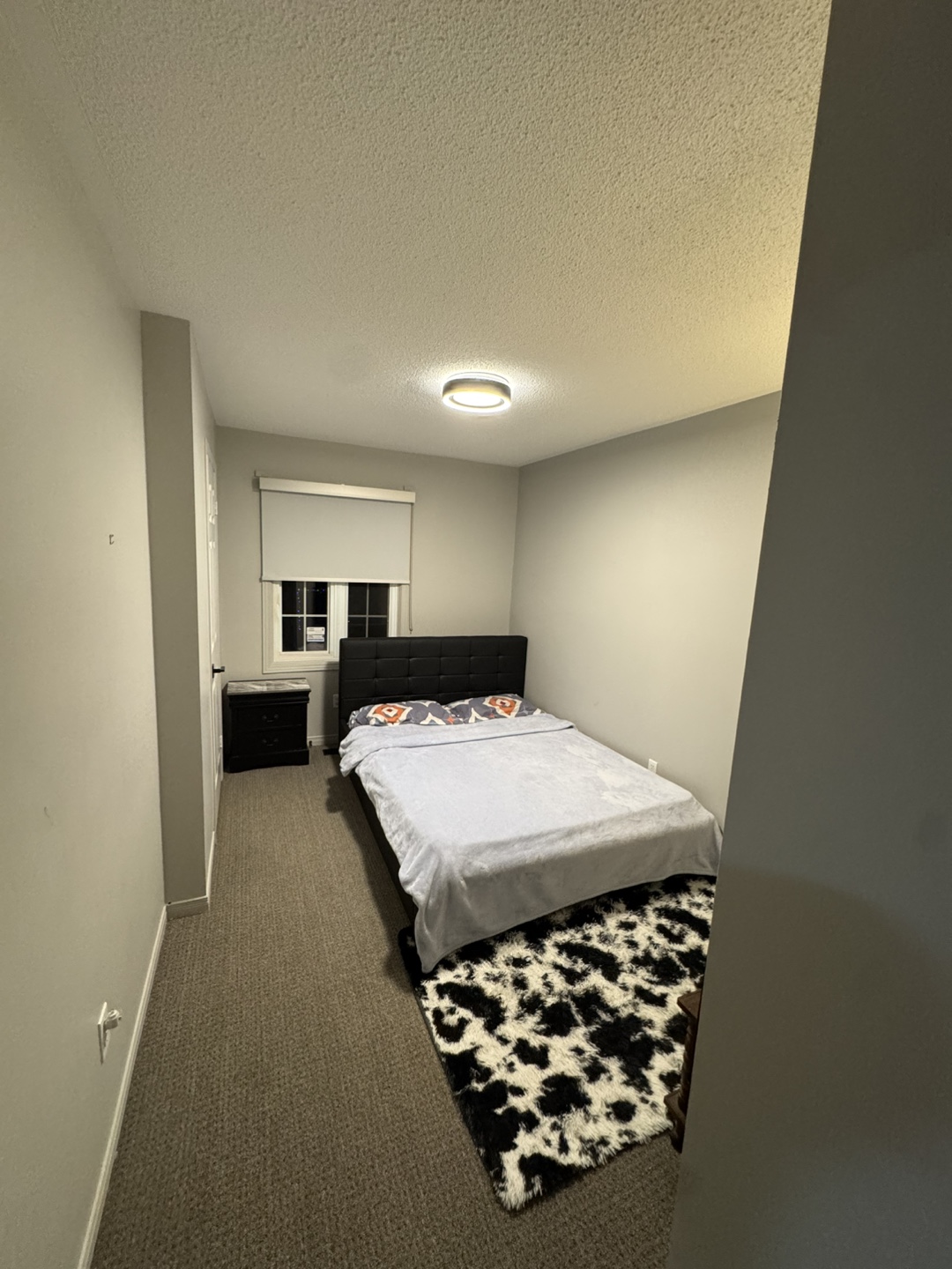 Room for rent with private washroom - photo 2