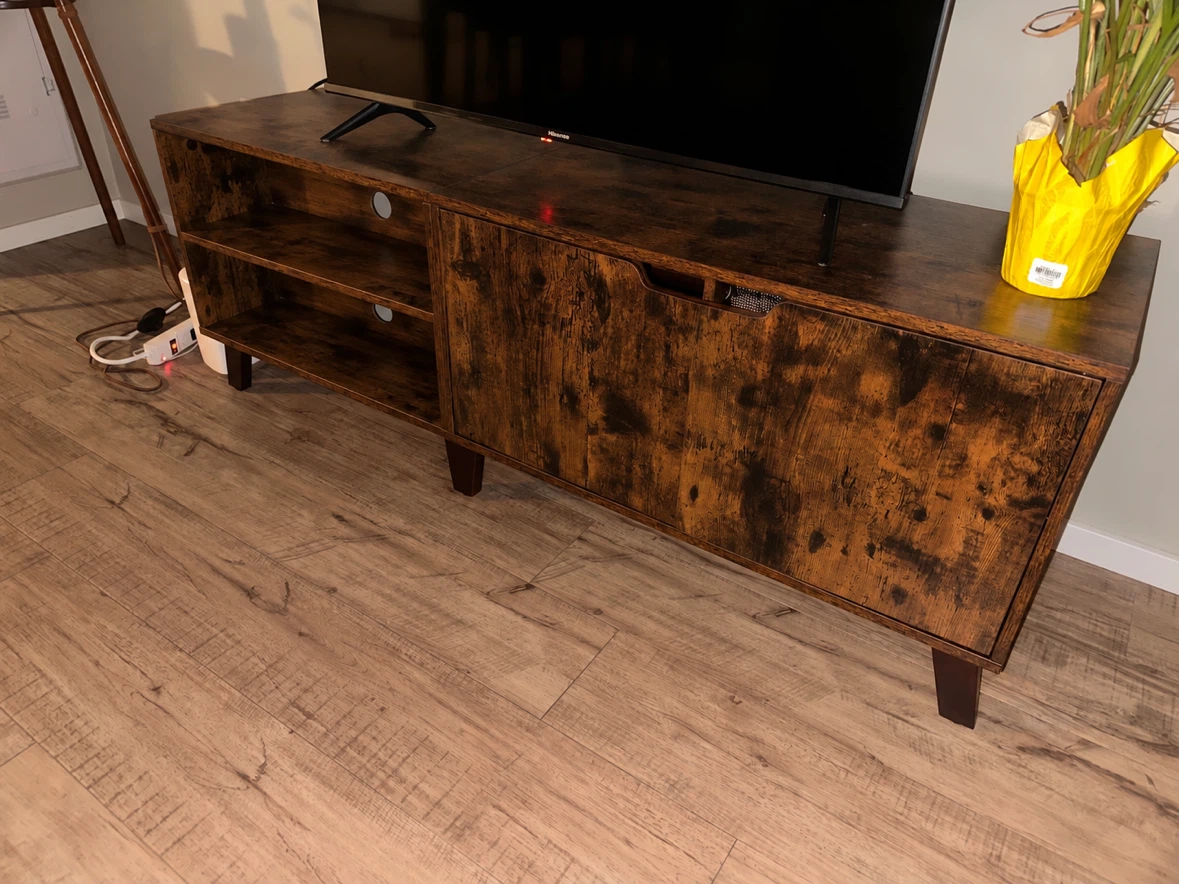 Rustic TV Stand / Media Console – Great Condition – $90