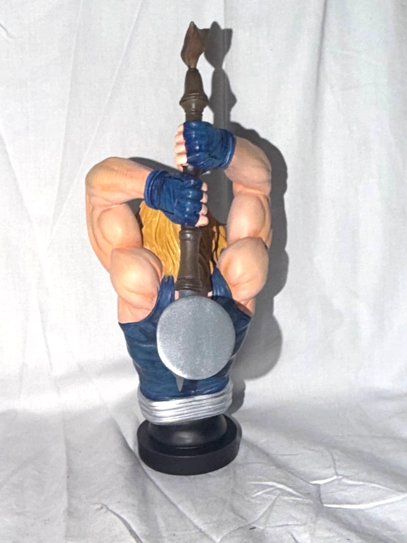 Diamond Select Marvel ultimate Thor Mini Bust - photo 4