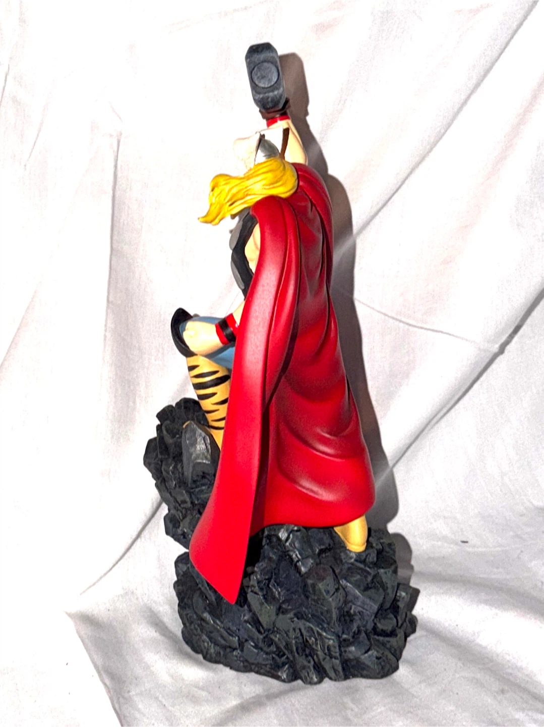 Bowen Designs The Mighty Thor Mini Statue - photo 5