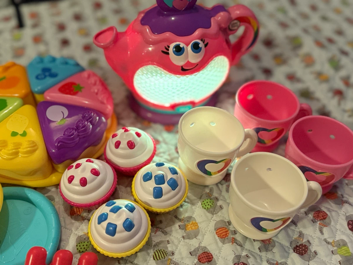 LeapFrog Musical Rainbow Tea Set - photo 3