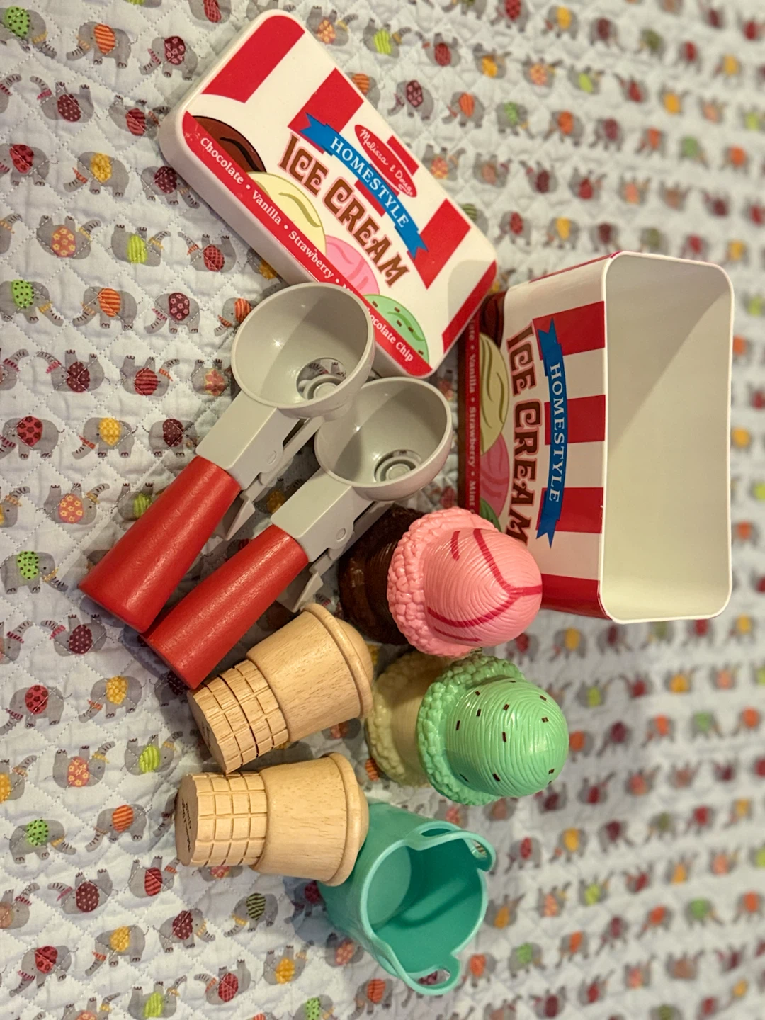 Melissa & Doug Homestyle Ice Cream Set