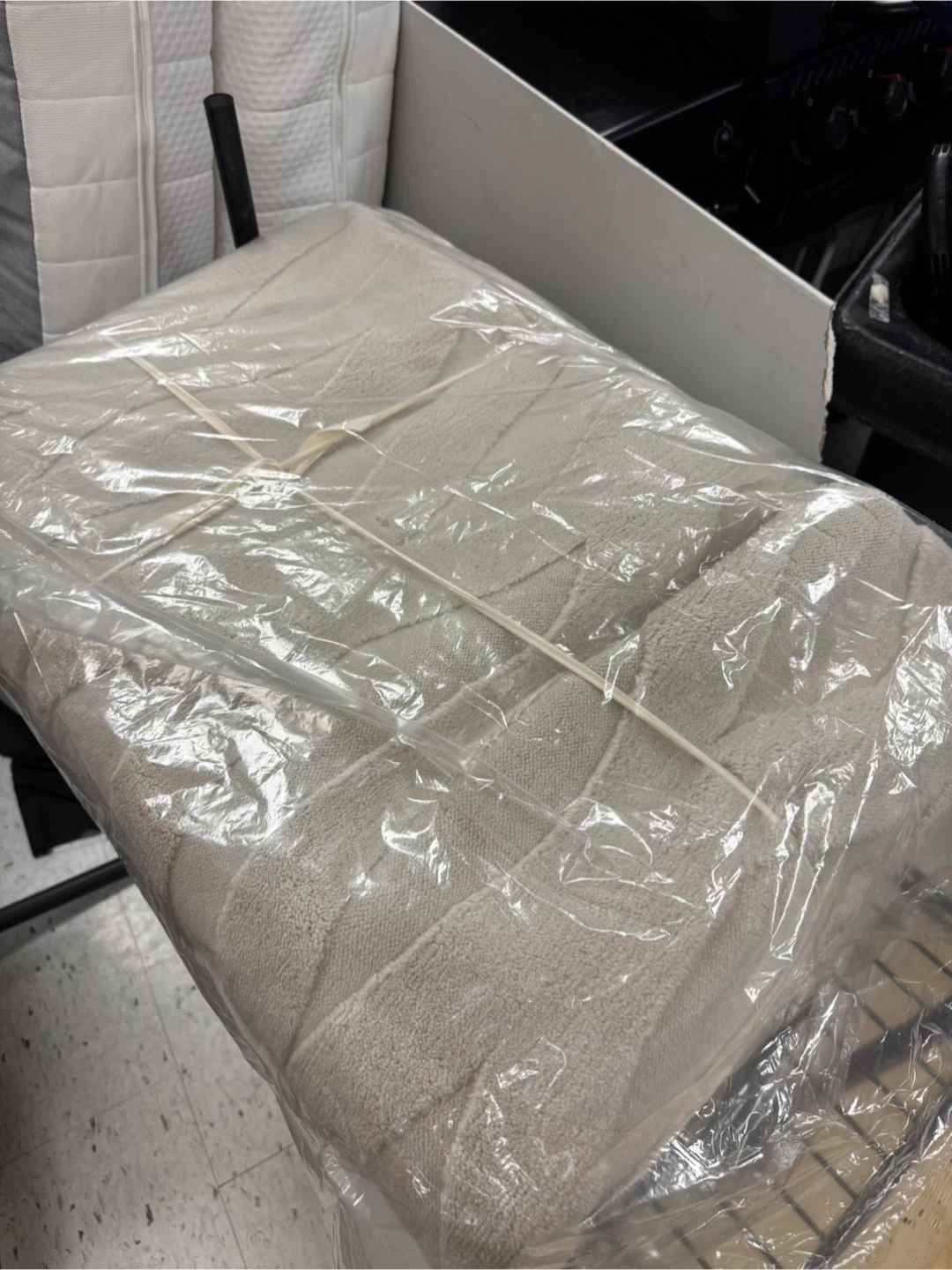 IKEA VAXELFEL Rug, Off-White