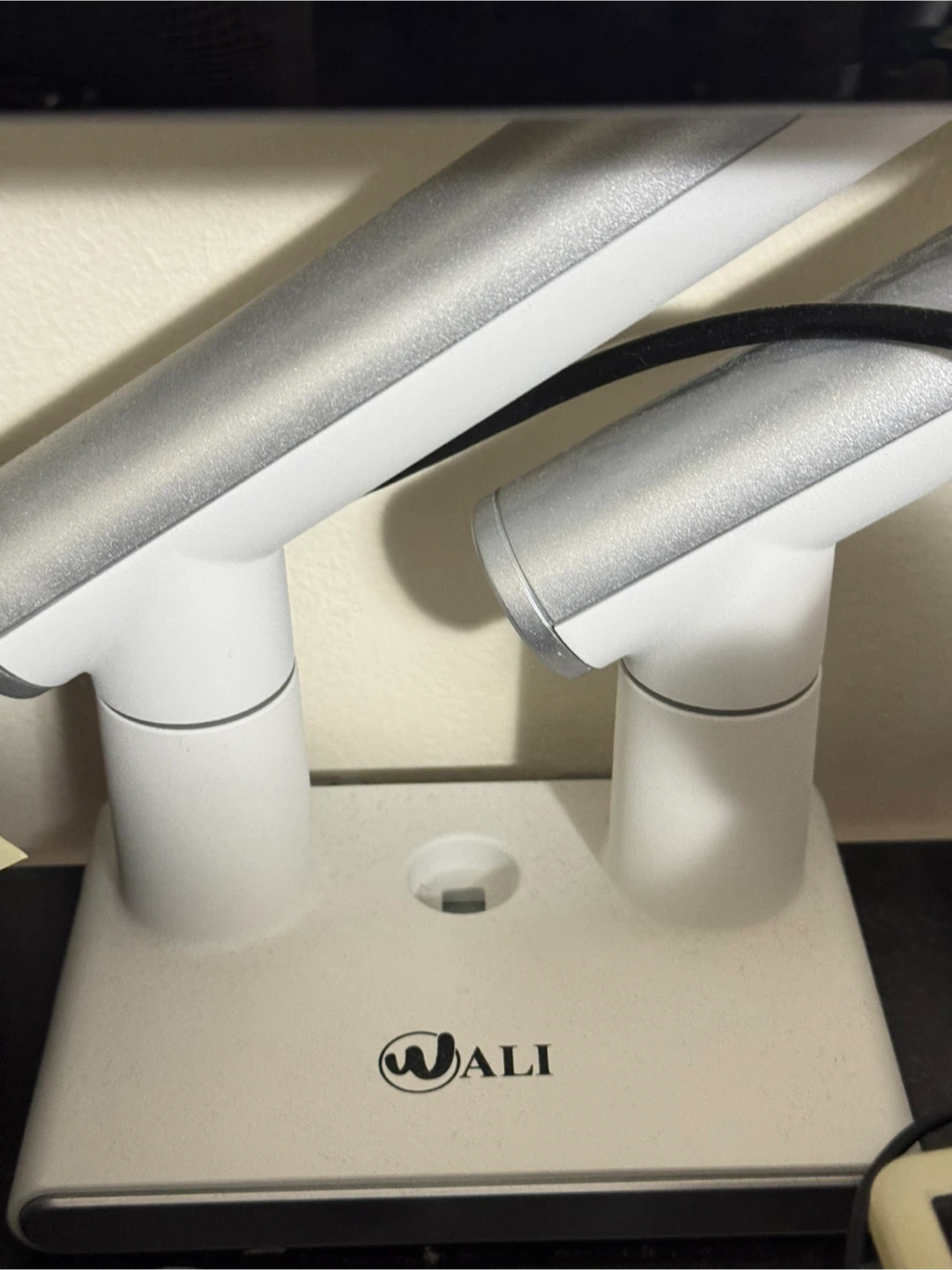 LG 34UM88-P Ultrawide Monitor with WALI Mount - photo 5
