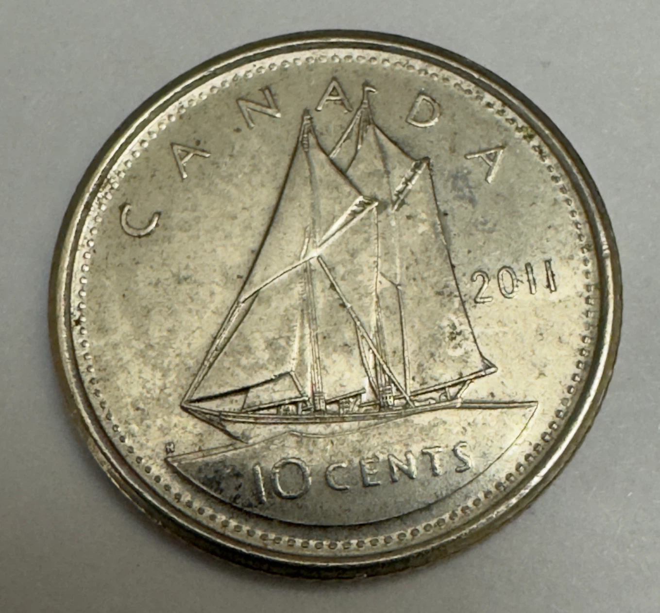 2011 Canadian 10 Cent Coin