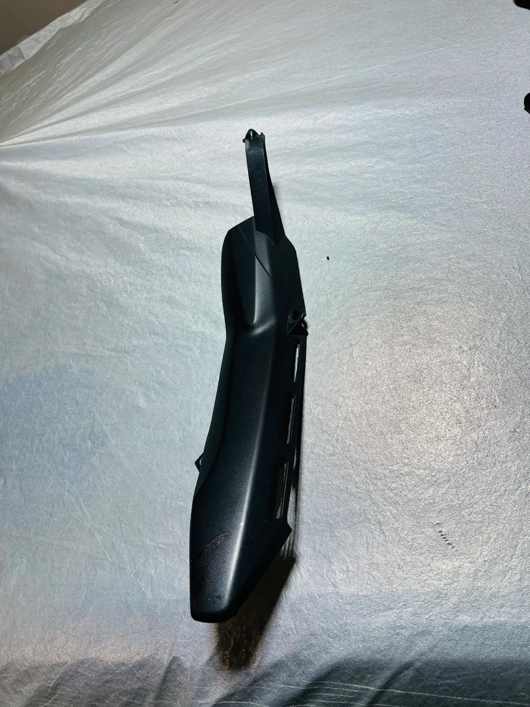 Yamaha R1 07-08 Exhaust cover / rear subframe side rail. - photo 2