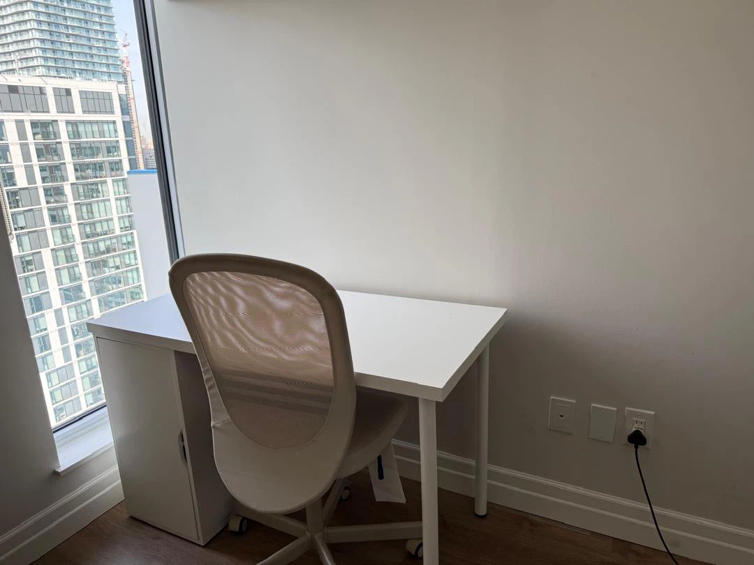 White desk with matching office chair