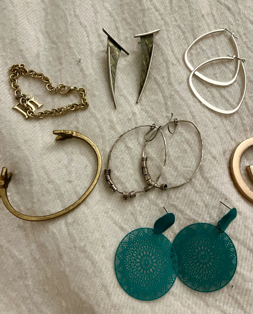 Free - Various Earrings and Braclets - photo 2