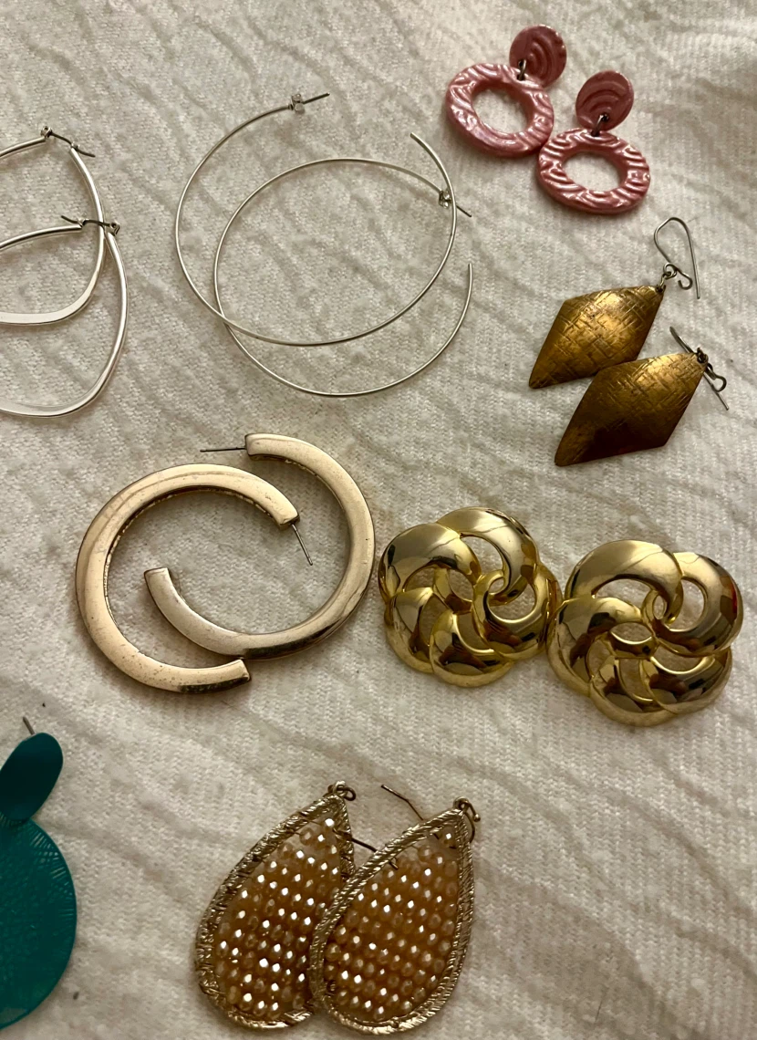 Free - Various Earrings and Braclets - photo 3