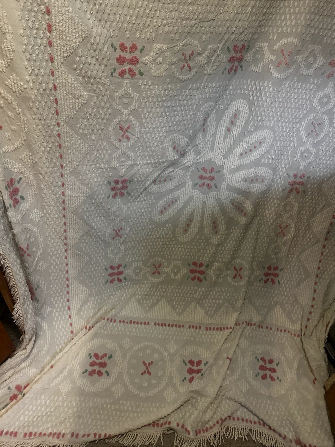 Vintage King Chenille Bedspread Pink Daisy Fringe - photo 2