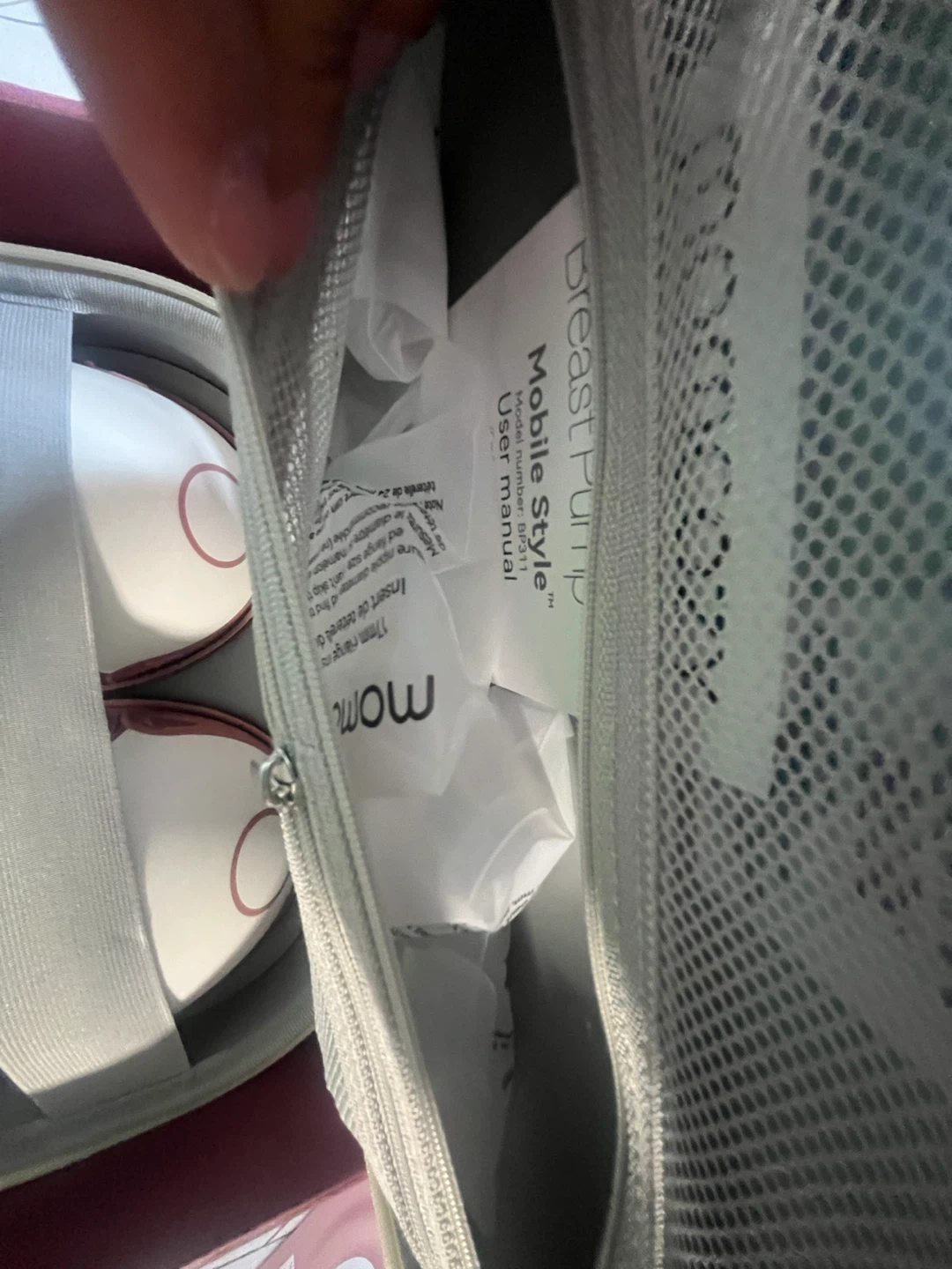 M6 Momcozy pumps excellent condition!