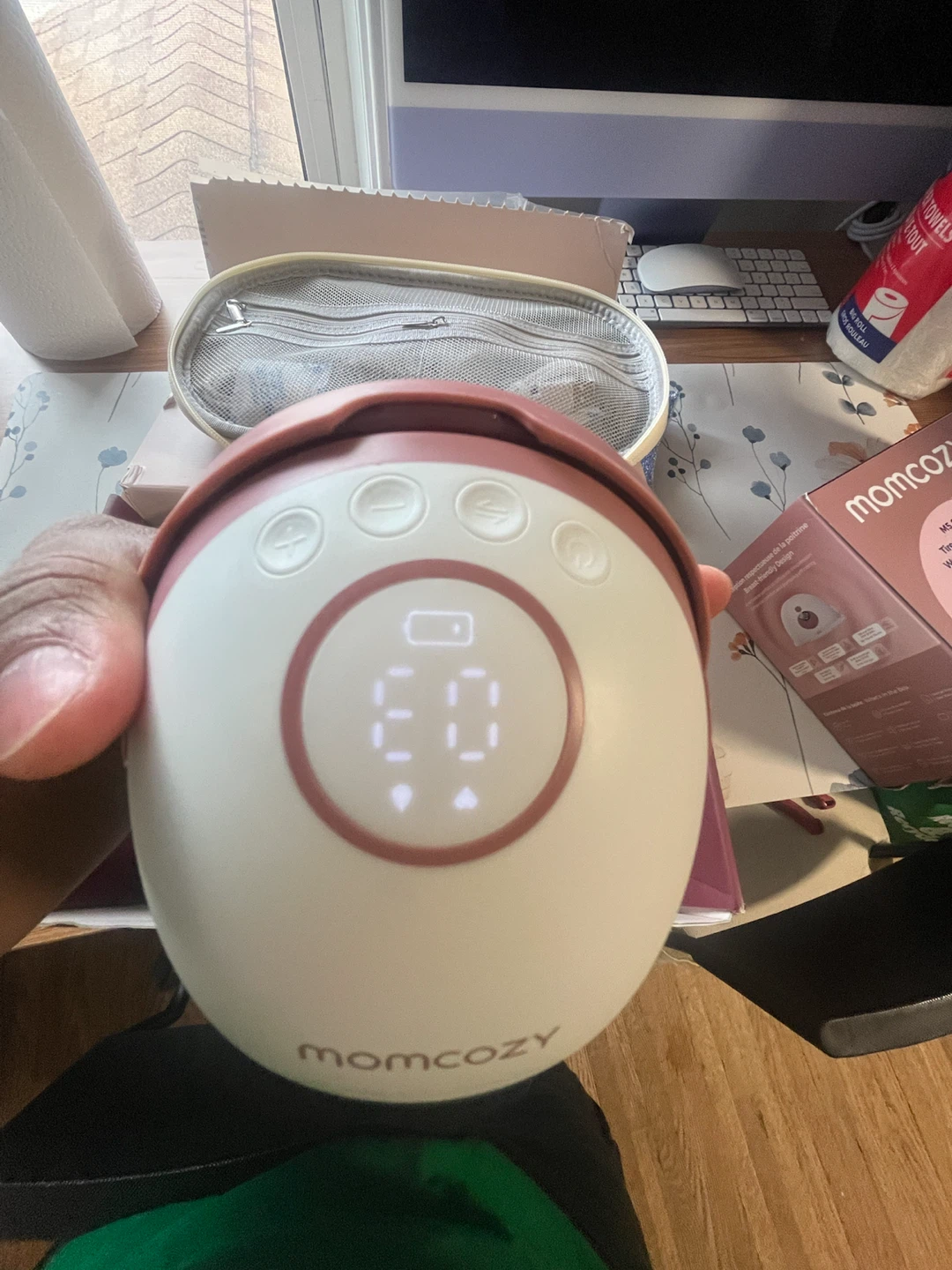 M6 Momcozy pumps excellent condition! - photo 3
