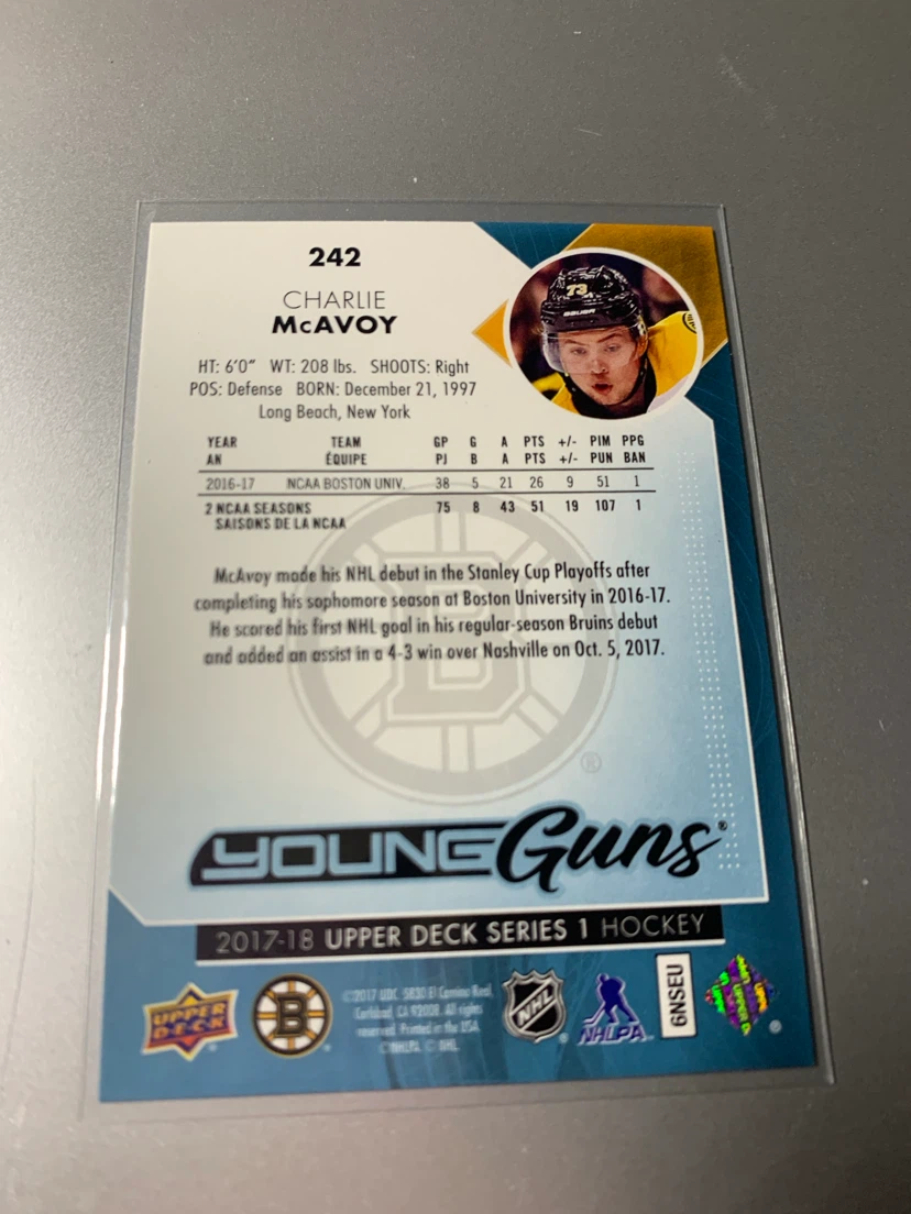 Charlie McAvoy 2017-18 Upper Deck Young Guns Rookie Card - photo 2