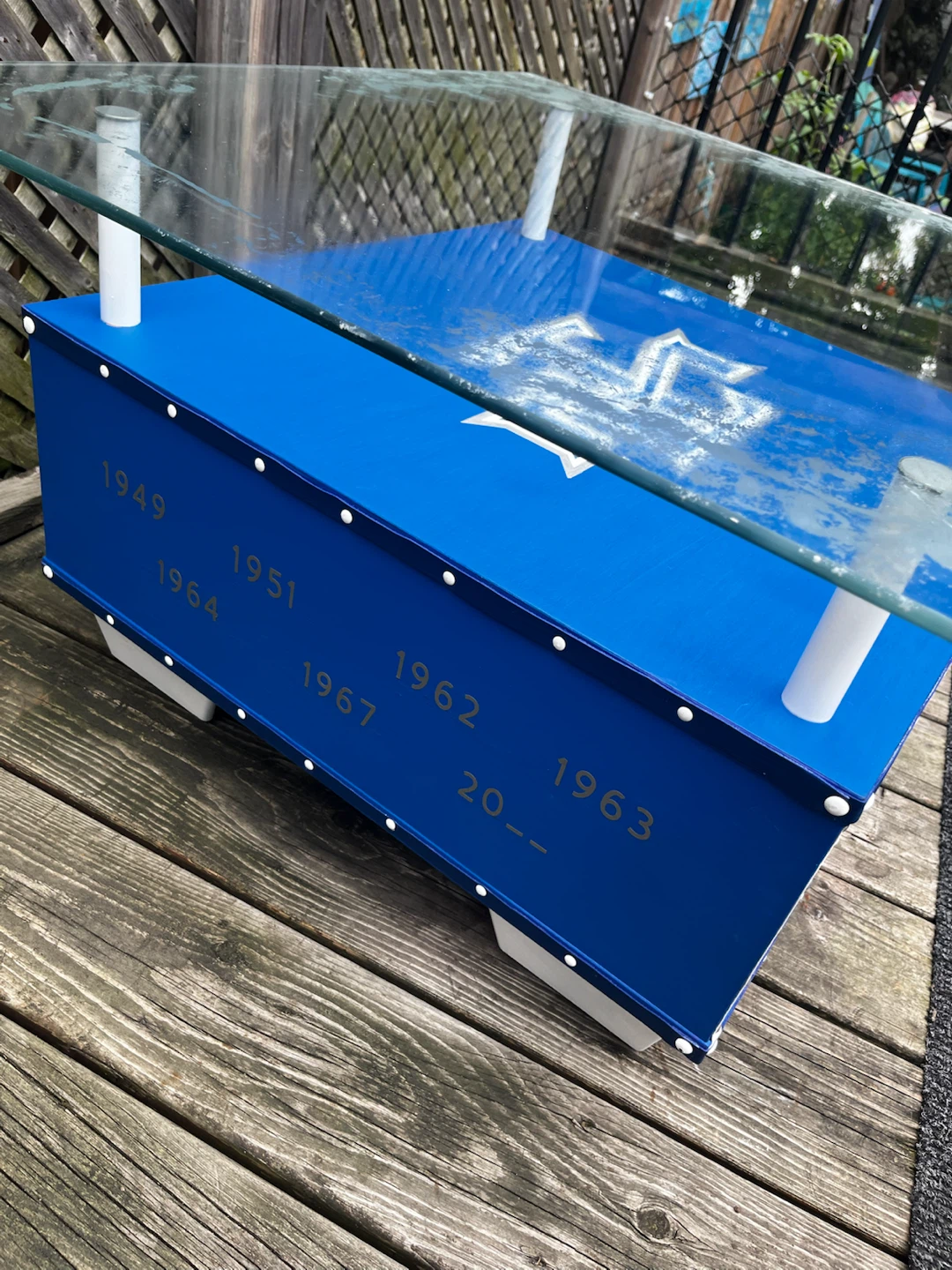 One of a kind Toronto Maple Leafs Glass Coffee Table - photo 4