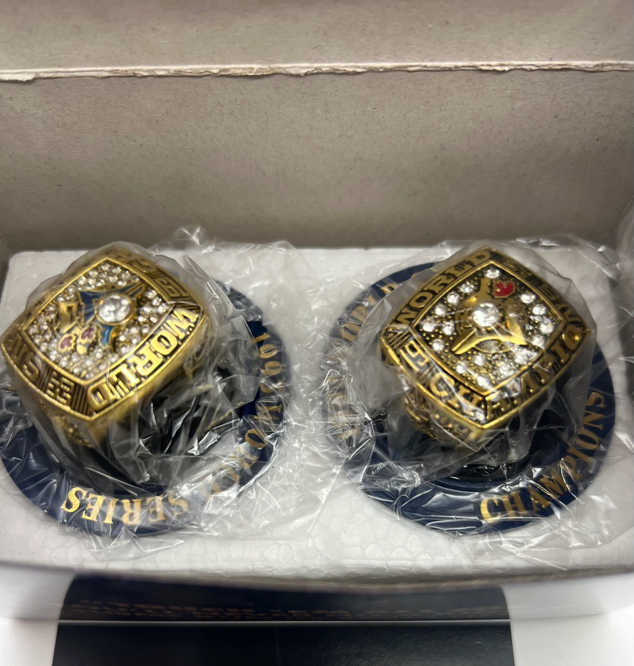 Toronto Blue Jays 1992 & 1993 Replica Rings Stadium Giveaway - photo 4