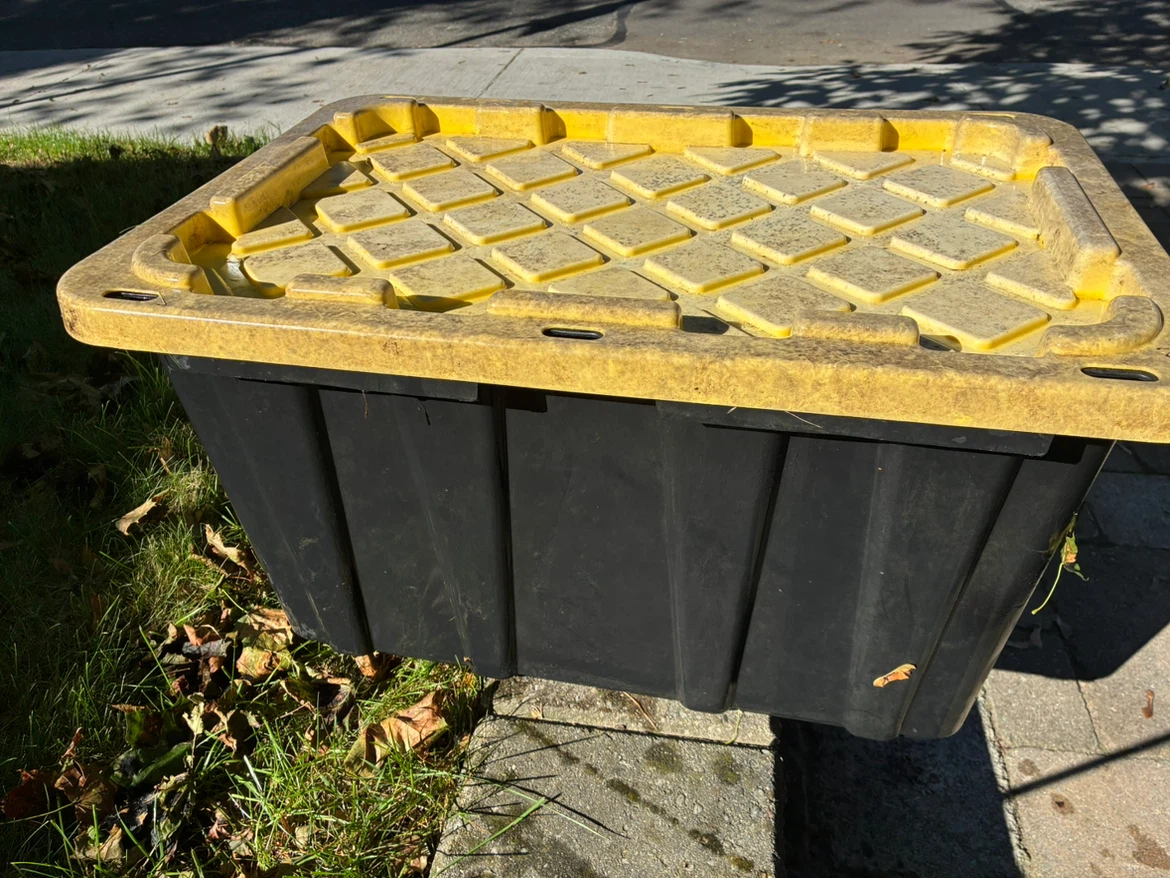 $6 BIG bin tote Heavy-Duty 27 Gallon / 102 L Storage Donlands