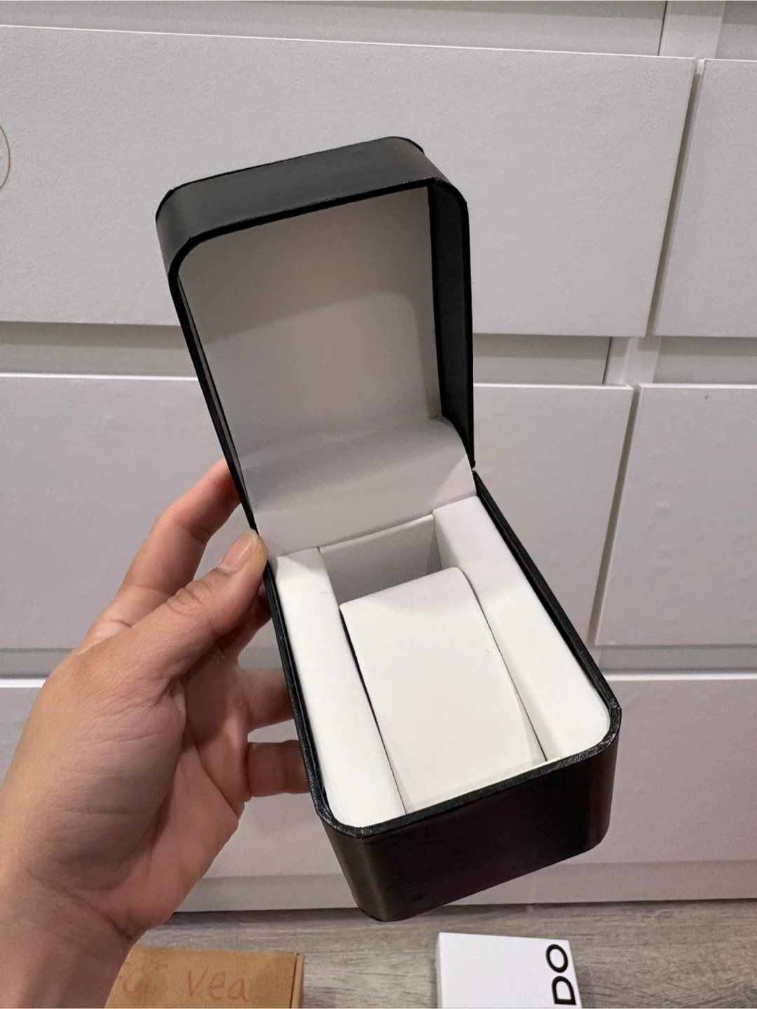Watch box