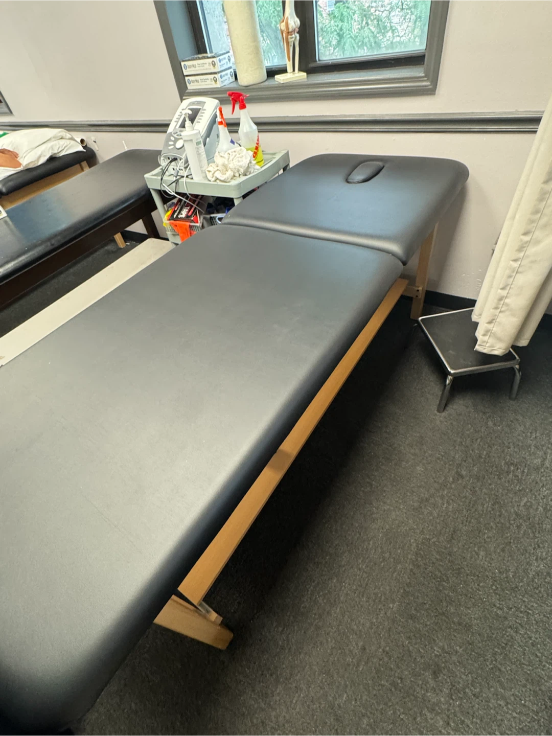 Black Massage Table - photo 3