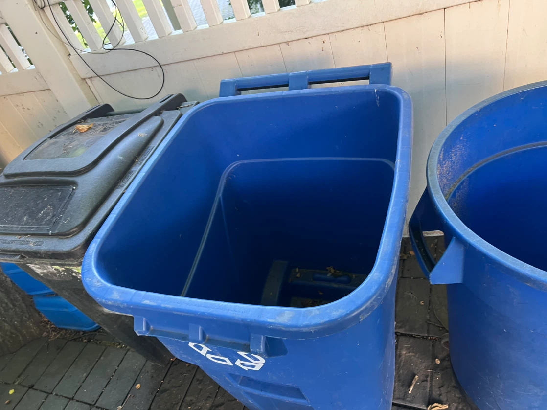 Garbage cans and  Recycling Bins - photo 5