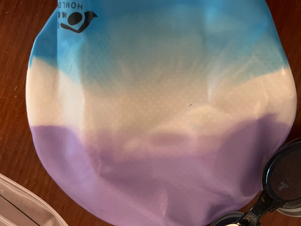 Homlo swim cap and goggles - photo 3