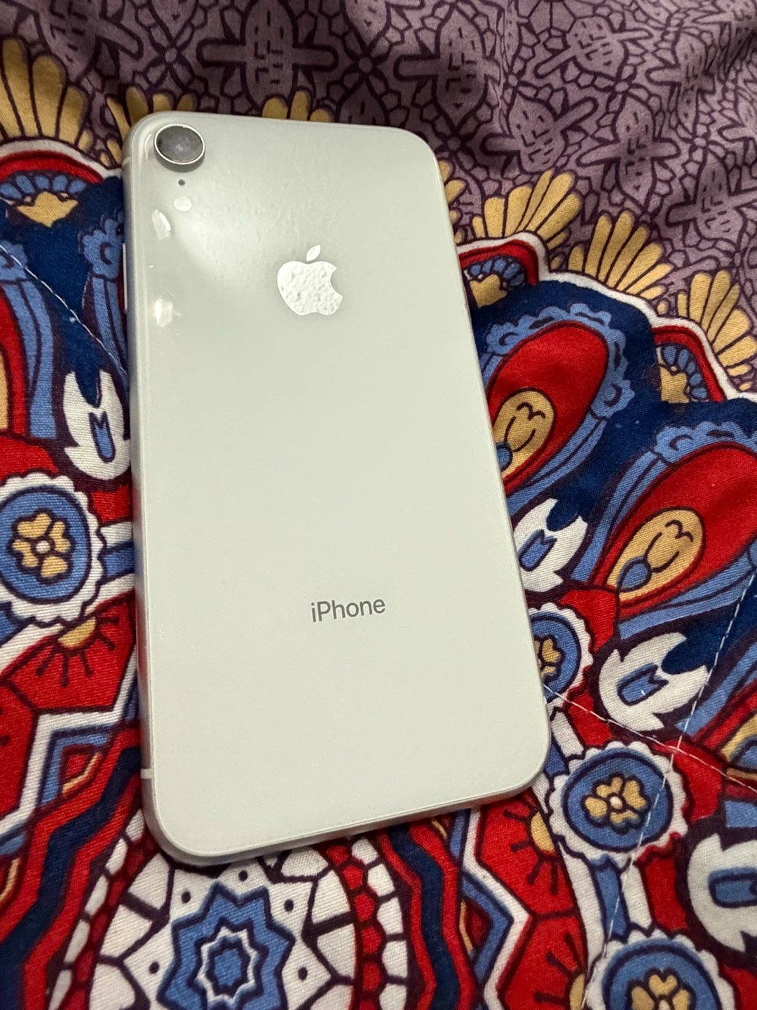 Apple iPhone XR White