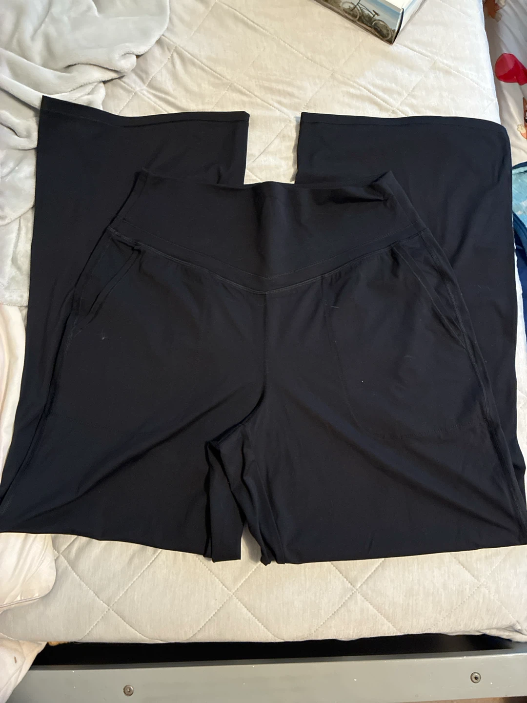 Halara Black Wide-Leg Pants